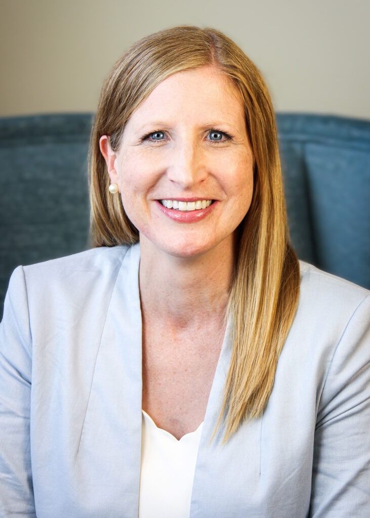 Headshot of Kim Valvo